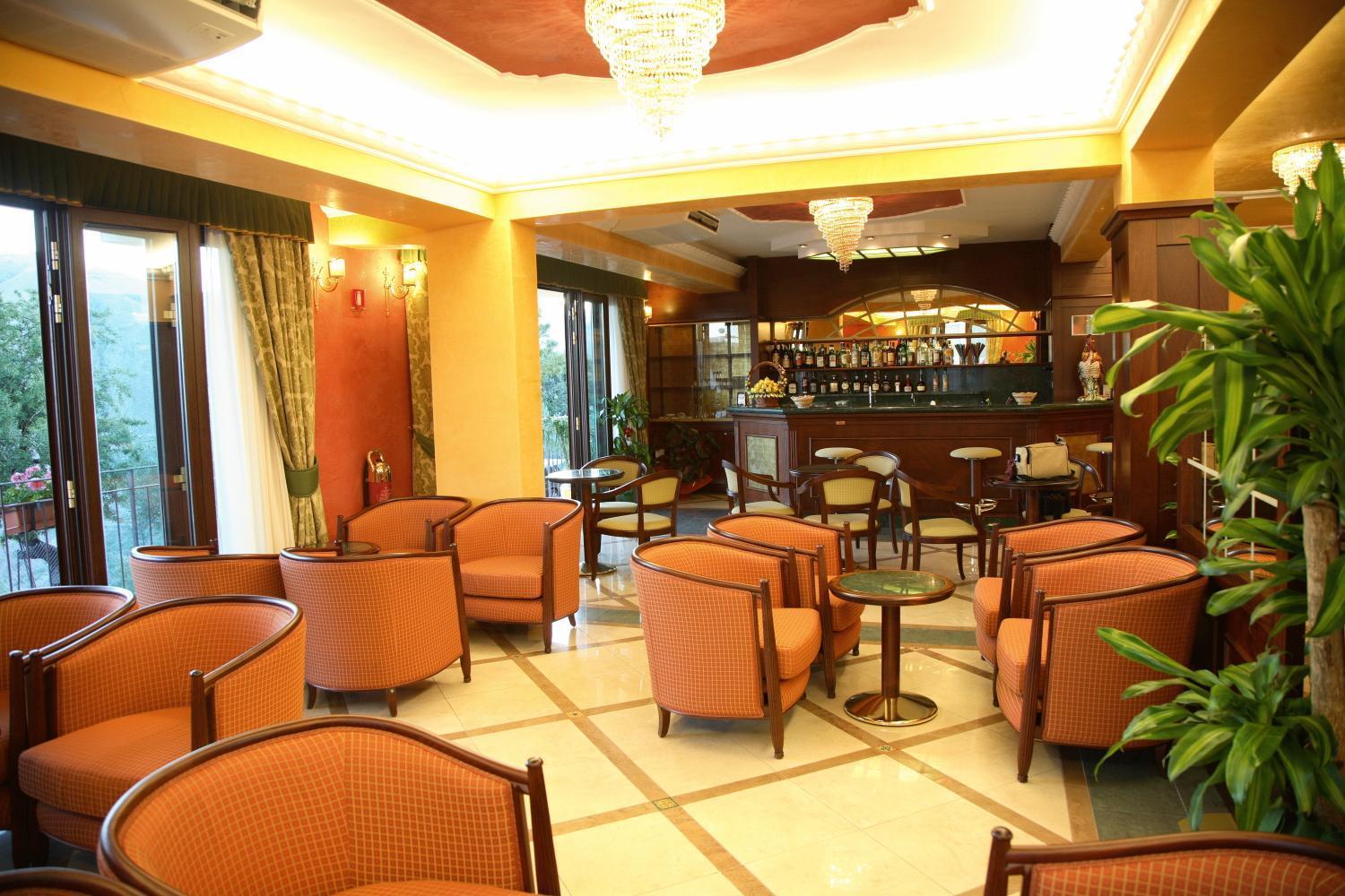 Agostiniana Hotel Santa Teresa Di Riva Luaran gambar